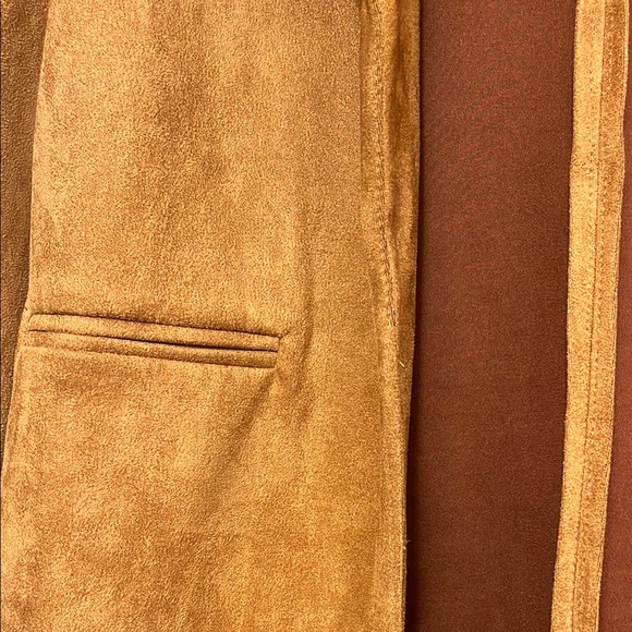 Luxe Women's Tan Blazer - Picture 3 of 3